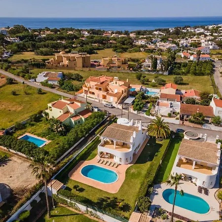 Rona Coelha - Close To The Beach And Amenities - All Ensuite Bedrooms Albufeira