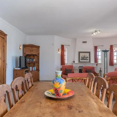 Villa Rona Coelha - Close To The Beach And Amenities - All Ensuite Bedrooms *